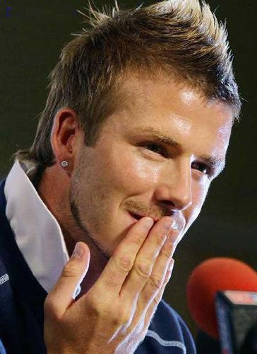 Beckham did not play how mixed fashion circle ?