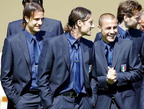 Beckham did not play how mixed fashion circle ?
