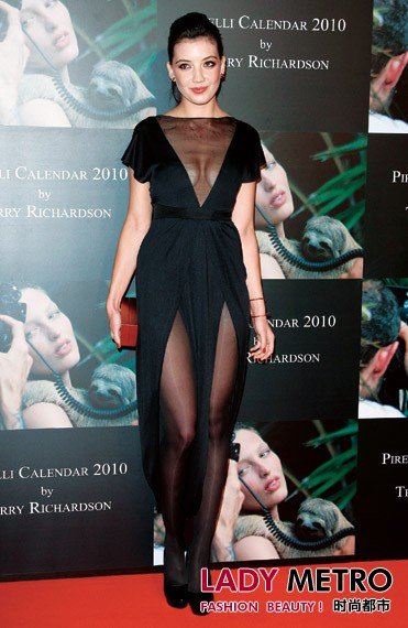 LOOK season's most fashionable avant-garde Toushi Zhuang