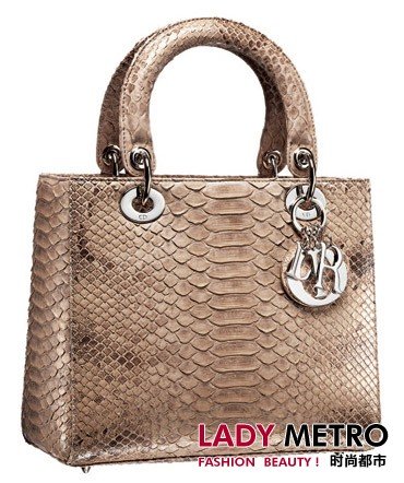 10 paragraph timeless classic handbag
