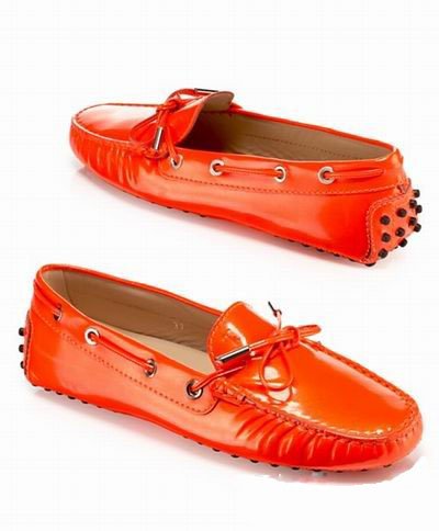 Why do men favor a century boat shoes ?