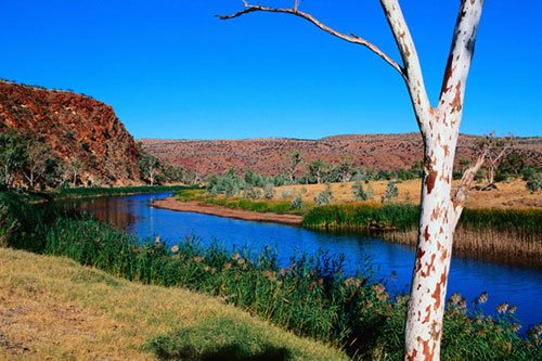 在澳大利亚寻找世界上最古老的河流