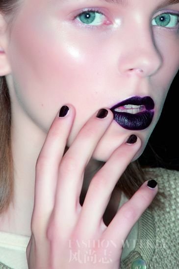 red nail polish for dark skin. Nail polish and lip color in