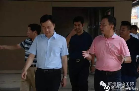 梅县区区委区政府各级领导在喜之郎集团副总裁李永良的陪同下到项目