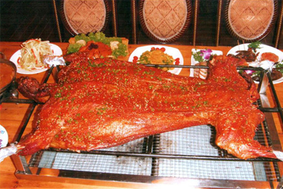 蒙古风味烤全羊,奥园初冬狂欢宴