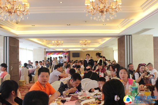 2015年百城·金域华府客户答谢会闪耀洪城_