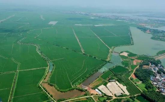 2019江西县域经济_沪昆高铁将串起江西县域经济带(2)