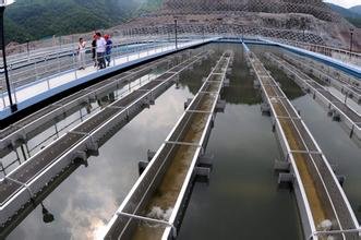 我国人均水资源_人均水资源大约只有(2)