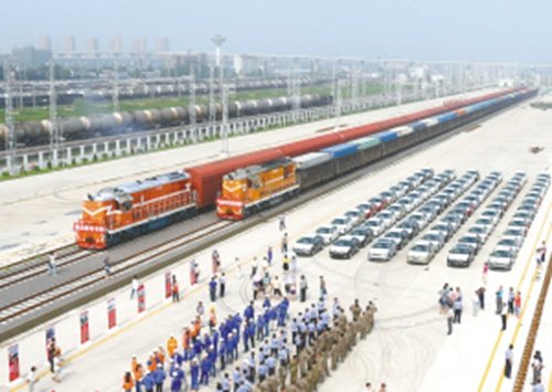 新铁路宁波货运北站昨投入运营 首趟列车发往