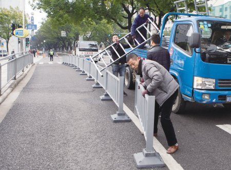 长春路新增一条机动车道 方便车辆进火车南站