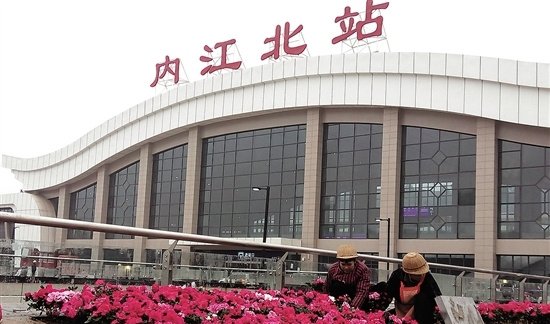 内江高铁站前广场地面工程即将竣工