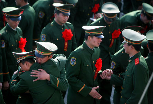 中国拟修改兵役法 退役士兵报考公务员