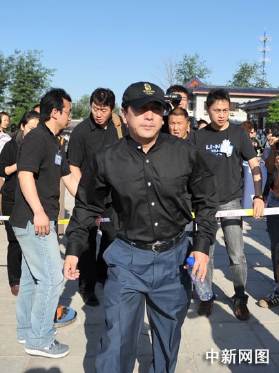 组图：央视播音员罗京追悼会在八宝山举行