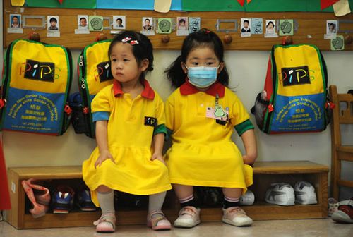 组图：香港所有幼稚园小学停课14天
