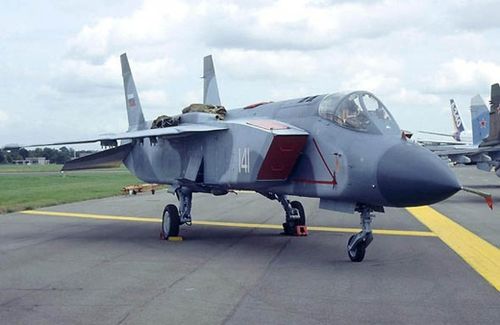 我国购买垂直起降战机只有雅克-141可供选择_