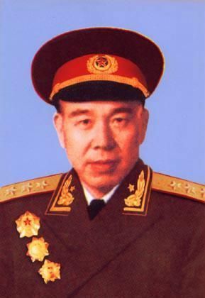 战功赫赫污点涟涟的黄永胜:<em>玩女人</em>成爱好(图)_
