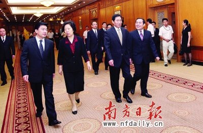 新任深圳市长仕途顺畅曾1年1升 学历货真价实