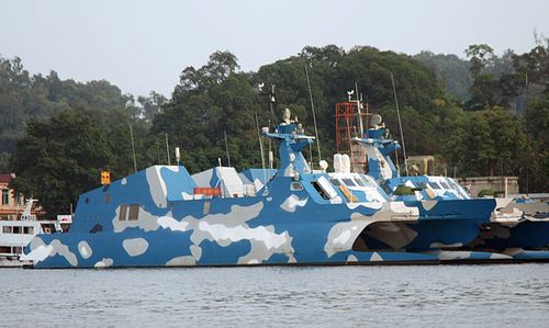 隐身绝杀！详解中国海军022双体导弹艇(组图)