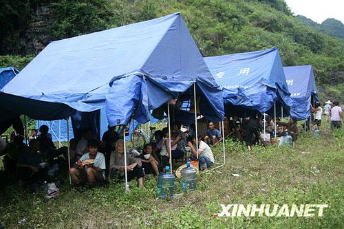 组图:广西卡马水库大坝发生险情 当地全力抢险