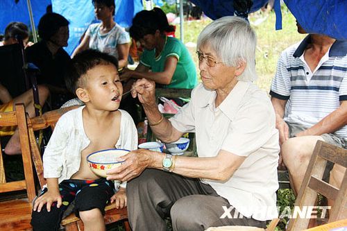 组图:广西卡马水库大坝发生险情 当地全力抢险