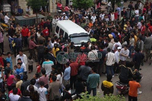 �����ǹ���С�����ҳ�ͻ ����ͷ������