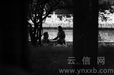 <em>中年妇女</em>在公园借按摩提供色情服务(图)_社会