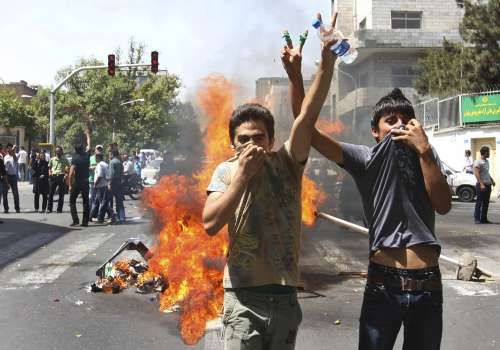 伊朗数万名穆萨维支持者再次举行反政府示威