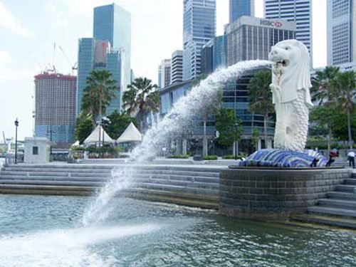 中国该不该学新加坡？