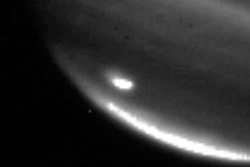 木星被不明天体撞击 形成地球大小黑斑(组图)