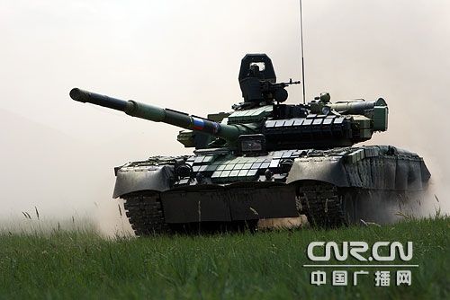 中俄军演:中国99G坦克全面压倒俄军T-80(图)_军事要闻_新闻_腾讯网