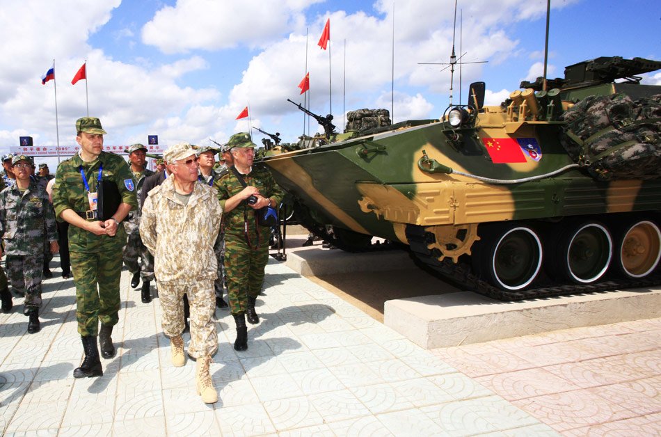 组图:中俄出动特种兵主战坦克攻击恐怖分子_军