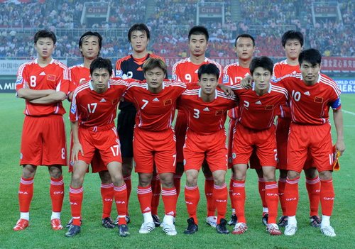 2002年:中国男足首次参加世界杯足球赛