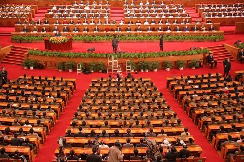 2005年：神舟六号载人飞行圆满成功