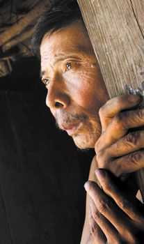 民工染矽肺病索赔5年未果 死亡后火化费难酬