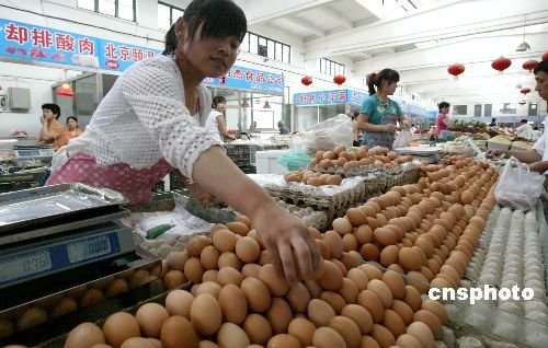 全国肉价连涨蛋价冲顶 分析称可能诱发新通胀