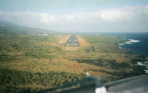 也门空难客机黑匣子已找到 轻微受损