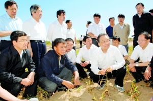 温家宝总理在内蒙古检查指导抗旱工作纪实