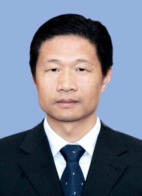 新疆免去栗智同志乌鲁木齐市委书记职务