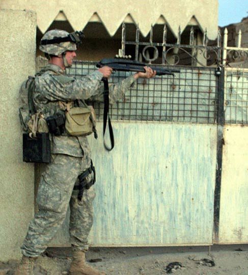 美国大兵轮奸伊拉克<em>少女</em>被判5次终身<em>监禁</em>_国