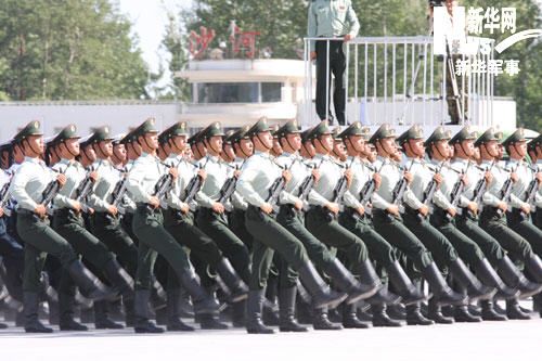 阅兵方阵的力量:体现国家民族竞争力(组图)_军