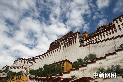 西藏布达拉宫门票证凭身份证可提前一天预订_