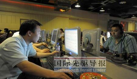 如何建立井然有序的网络社会,支持社会进步的力量,正是当前网络社会建设需要探讨的。法新社