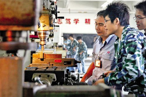 模具行业乍暖还寒
