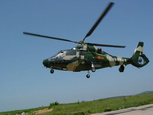 资料图:中国陆军航空兵装备的直-9型武装直升机.