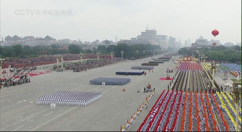 组图:99年<em>阅兵女民兵</em>方队队员代爱华访谈_军事