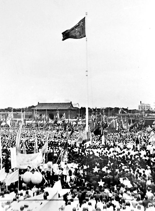 1949年开国大典那一天:周恩来四天四夜没合眼