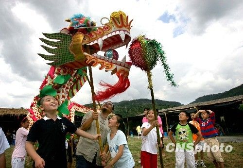 中国专家称龙非封建象征 具6项职能5大使命_各