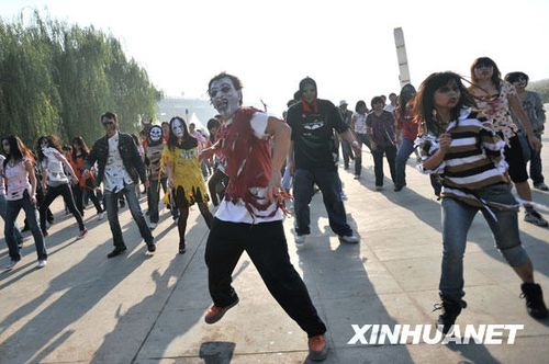 中国杰克逊歌迷参加“颤栗全世界”活动