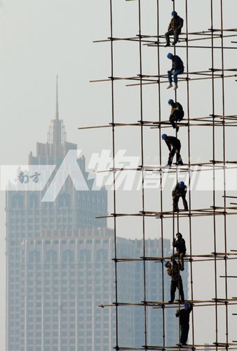 为何中国工人阶级不如西方工人阶级有战斗力？