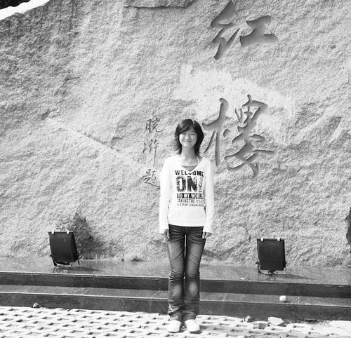 12岁<em>女孩</em>8年完成中小学功课<em>入</em>读湖南师大_滚